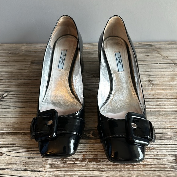 Prada
Patent Block-Heel Buckle Pump, Black size 40.5 great condition - Picture 2 of 11